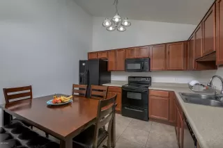 Photo #6: 6072000 Listing 