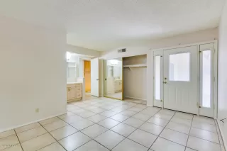 Photo #6: 6072460 Listing