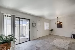 Photo #1: 6072607 Listing 