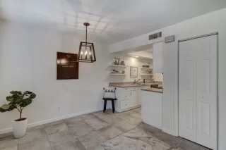 Photo #3: 6072607 Listing 