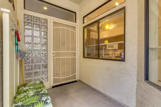 Photo #4: 6072934 Listing