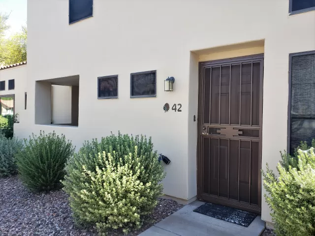 MLS: 6073243 Condo For Sale