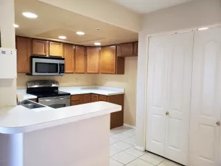 Photo #5: 6073243 Listing