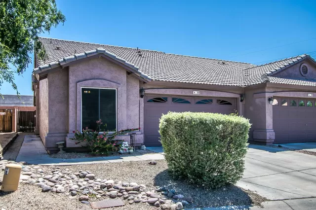 MLS: 6073326 Condo For Sale