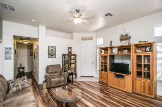 Photo #2: 6073326 Listing 