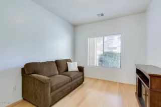 Photo #5: 6073441 Listing