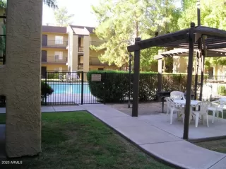 Photo #5: 6074215 Listing 