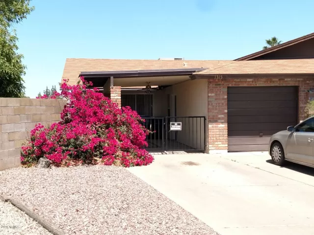 MLS: 6074493 Condo For Sale