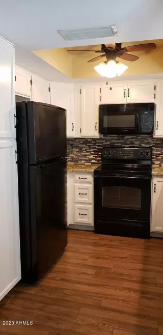 Photo #4: 6074774 Listing