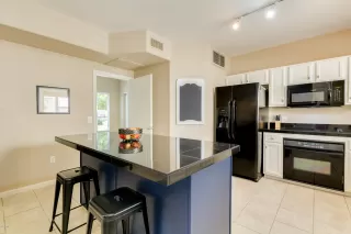 Photo #2: 6074864 Listing