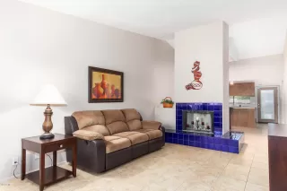 Photo #6: 6075054 Listing