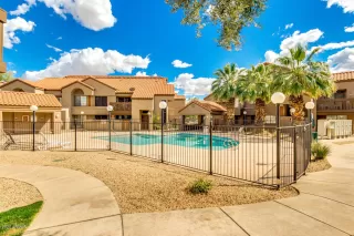 Photo #4: 6075064 Listing