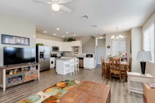 Photo #5: 6075395 Listing