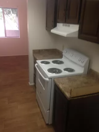 Photo #4: 6075411 Listing