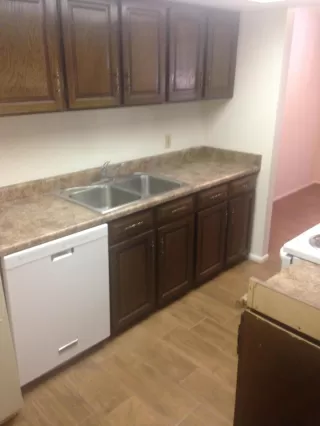 Photo #5: 6075411 Listing