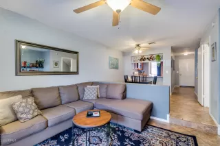 Photo #5: 6075551 Listing