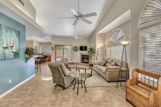 Photo #4: 6075560 Listing