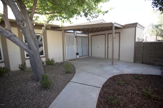 MLS: 6075592 Condo For Sale