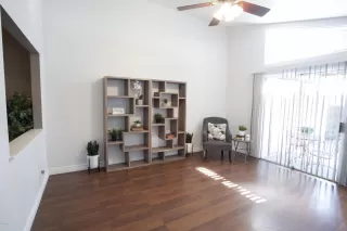 Photo #2: 6075592 Listing