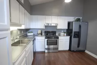 Photo #6: 6075592 Listing