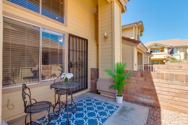 MLS: 6075628 Condo For Sale