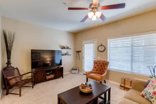 Photo #3: 6075648 Listing 