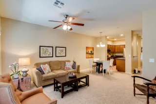 Photo #4: 6075648 Listing 