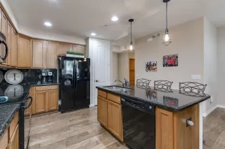 Photo #3: 6075707 Listing