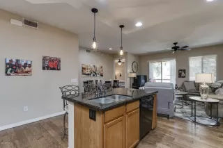 Photo #4: 6075707 Listing