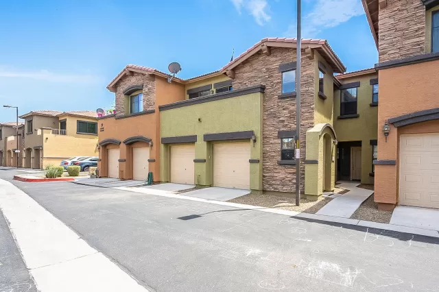 MLS: 6075721 Condo For Sale