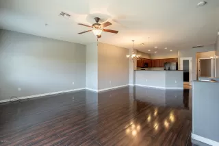 Photo #5: 6075721 Listing