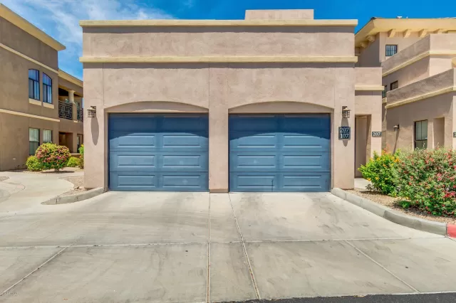 MLS: 6075900 Condo For Sale