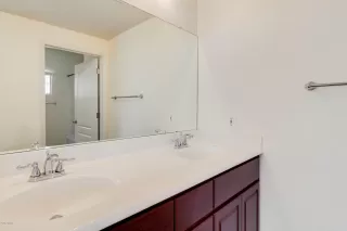 Photo #2: 6075900 Listing