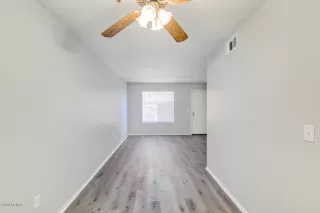 Photo #5: 6075912 Listing