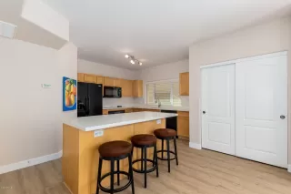 Photo #6: 6075946 Listing