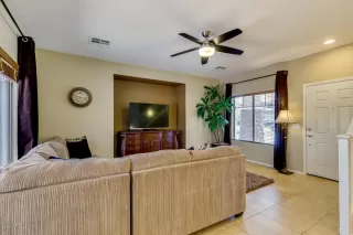 Photo #5: 6076148 Listing