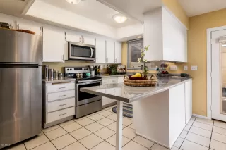 Photo #4: 6076299 Listing 