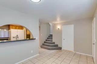 Photo #3: 6076434 Listing