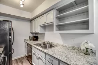 Photo #2: 6076448 Listing 