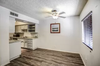 Photo #3: 6076448 Listing 