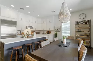 Photo #5: 6076487 Listing 