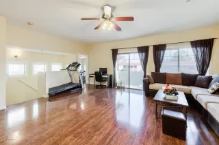 Photo #4: 6076567 Listing