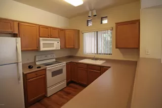 Photo #2: 6076626 Listing