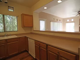 Photo #3: 6076626 Listing