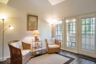 Photo #4: 6077035 Listing