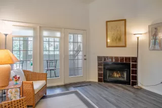 Photo #5: 6077035 Listing