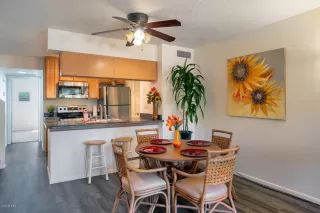 Photo #6: 6077035 Listing