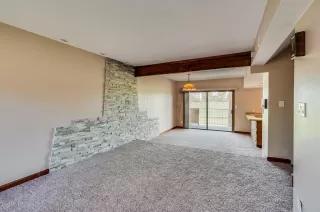 Photo #2: 6077967 Listing