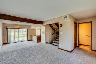 Photo #3: 6077967 Listing