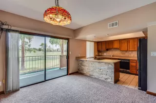 Photo #5: 6077967 Listing